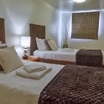 8-bed In Vilamoura-sleeps-playground-pool 别墅 *