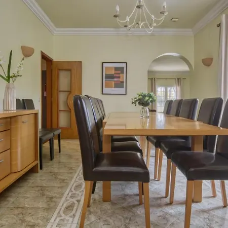8-bed In Vilamoura-sleeps-playground-pool فيلة *