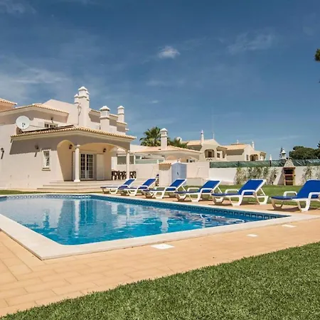 8-bed In Vilamoura-sleeps-playground-pool * Βιλαμούρα