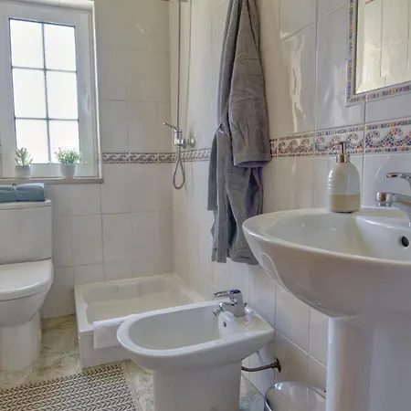 Βίλα 8-bed In Vilamoura-sleeps-playground-pool