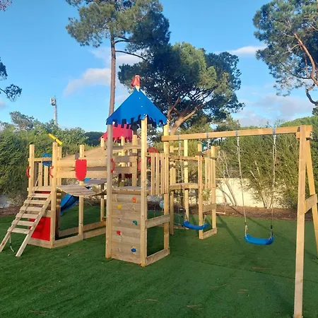 Βίλα 8-bed In Vilamoura-sleeps-playground-pool *